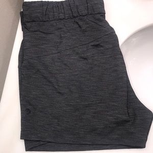 Lululemon On the Fly short